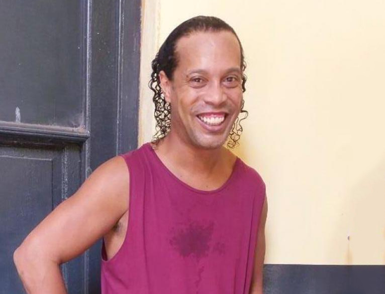 小罗现在在哪踢球(42岁的小罗宣布复出!签约印尼甲级联赛升班马球队)