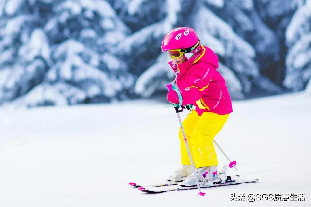 滑雪装备一套多少钱，作为初学者滑雪的装备该如何选择？