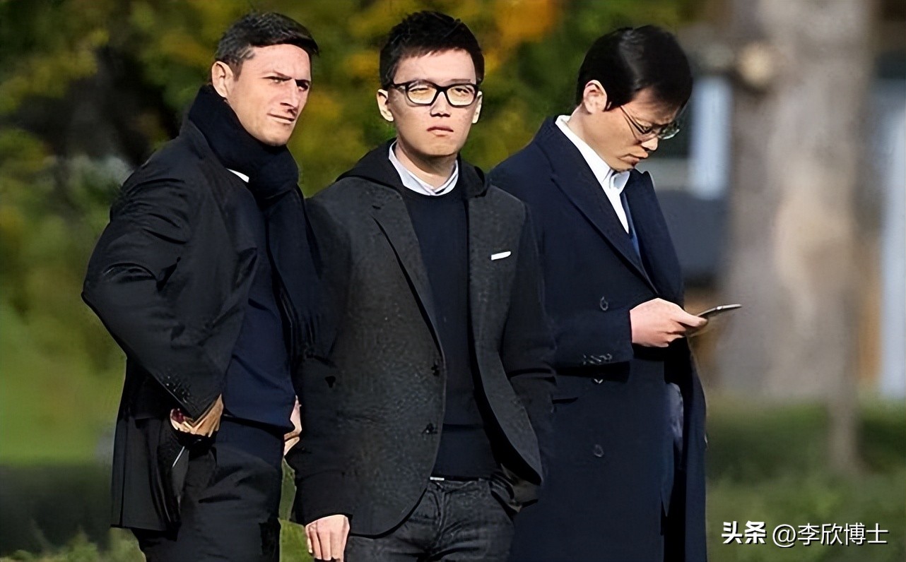 意甲哪个老板最有钱（晒豪车名表张康阳欠超3亿美元幕后故事？张康阳身价千亿背后内幕）