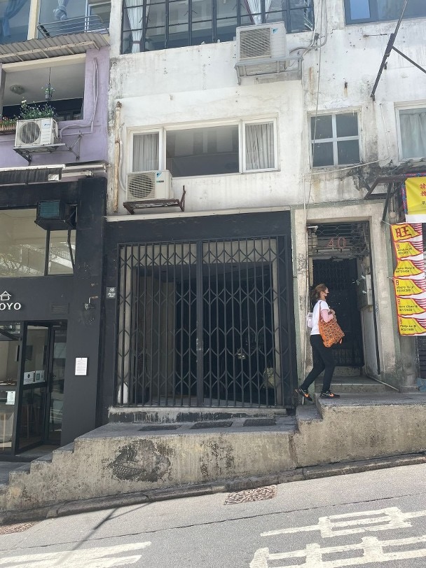 张柏芝服装店因疫情再次停业，仍给员工发工资，月亏损高达六位数