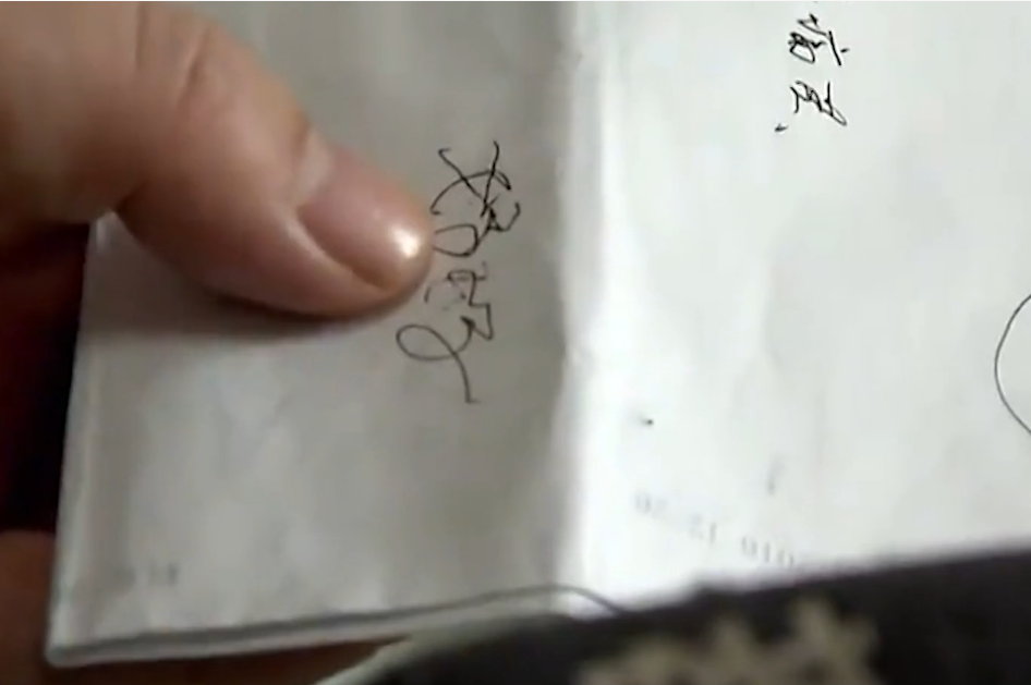 2017年女孩生命仅剩几小时，父亲含泪请求母亲相见，母亲：没必要