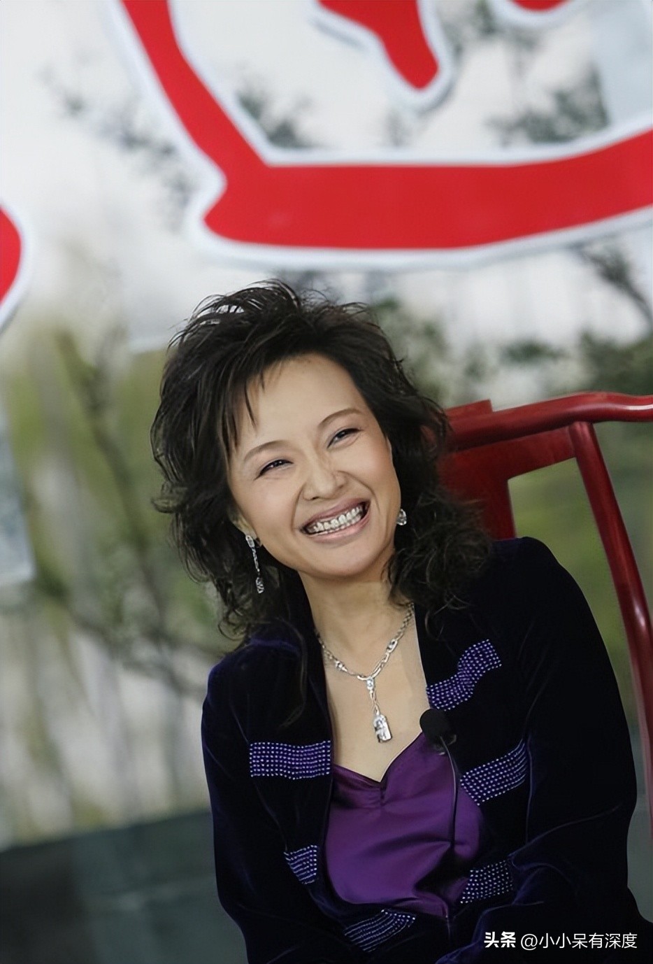 即便在主持人如群星般闪耀的上海,东方卫视新闻主播叶蓉也是特别的