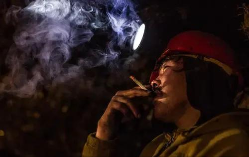 蒙古国“现状”，海军夏天运羊毛，冬天捕鱼，还有25个探秘冷知识