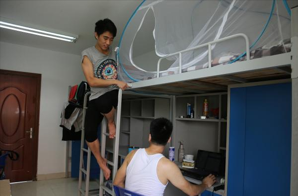 2022年考研学生须注意，这些院校不再提供宿舍，读研花销又增多了