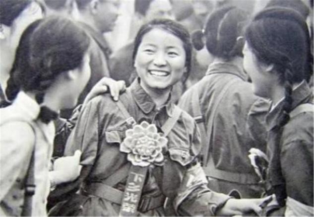 1977年第一届高考女状元，语文差一分满分，她的人生是怎么样的？