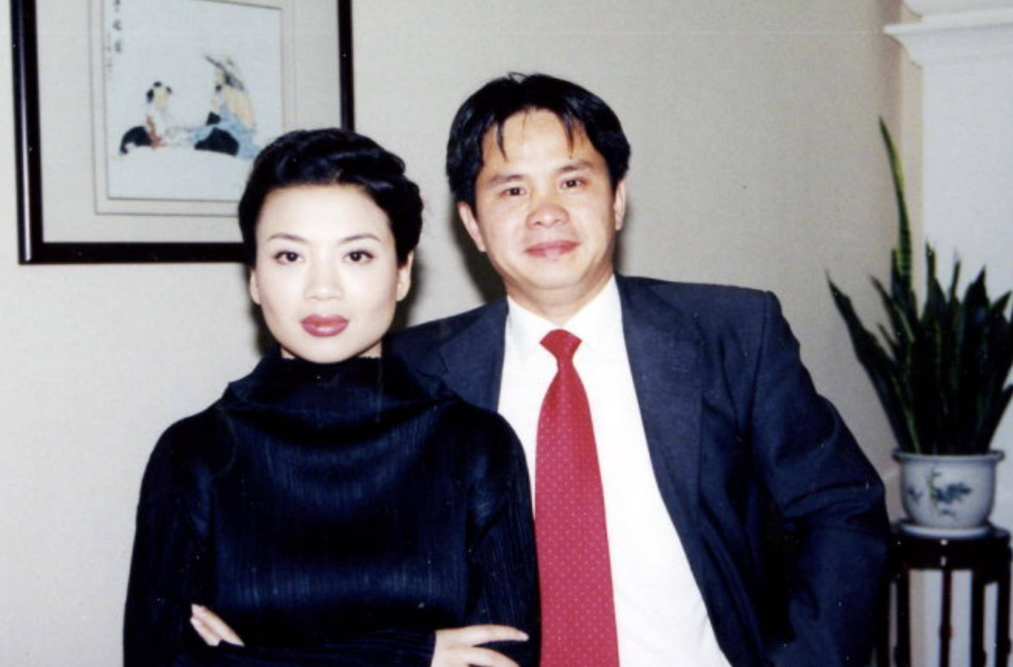 歌手张也:55岁未婚未育,和"男闺蜜"吕继宏神仙友情让人羡慕!