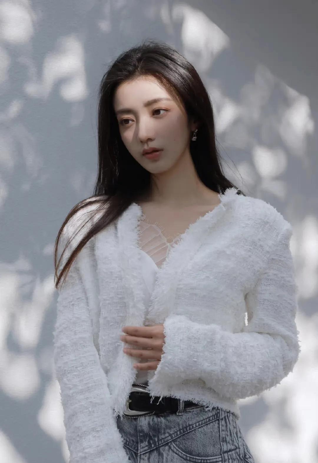 "宝藏女星"黄羿 "宝藏女星"黄羿