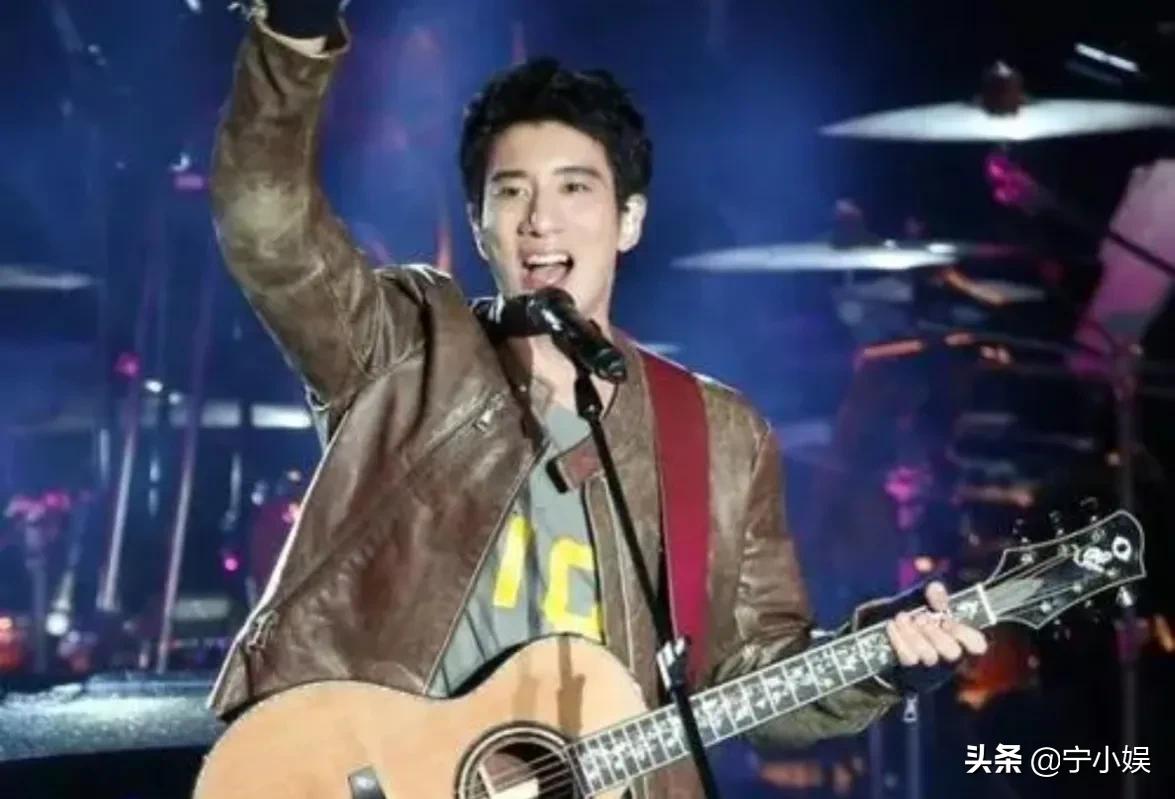 国外制作人道出李靓蕾“真面目”，才明白王力宏这次为何如此慌乱