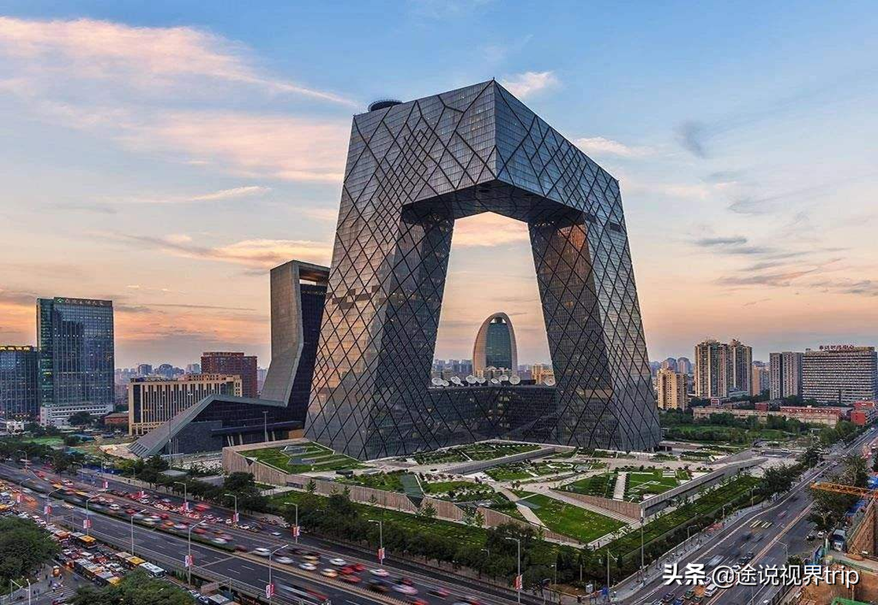 全国17个最“怪”的高铁站，设计奇特，风格迥异，你最喜欢哪个？
