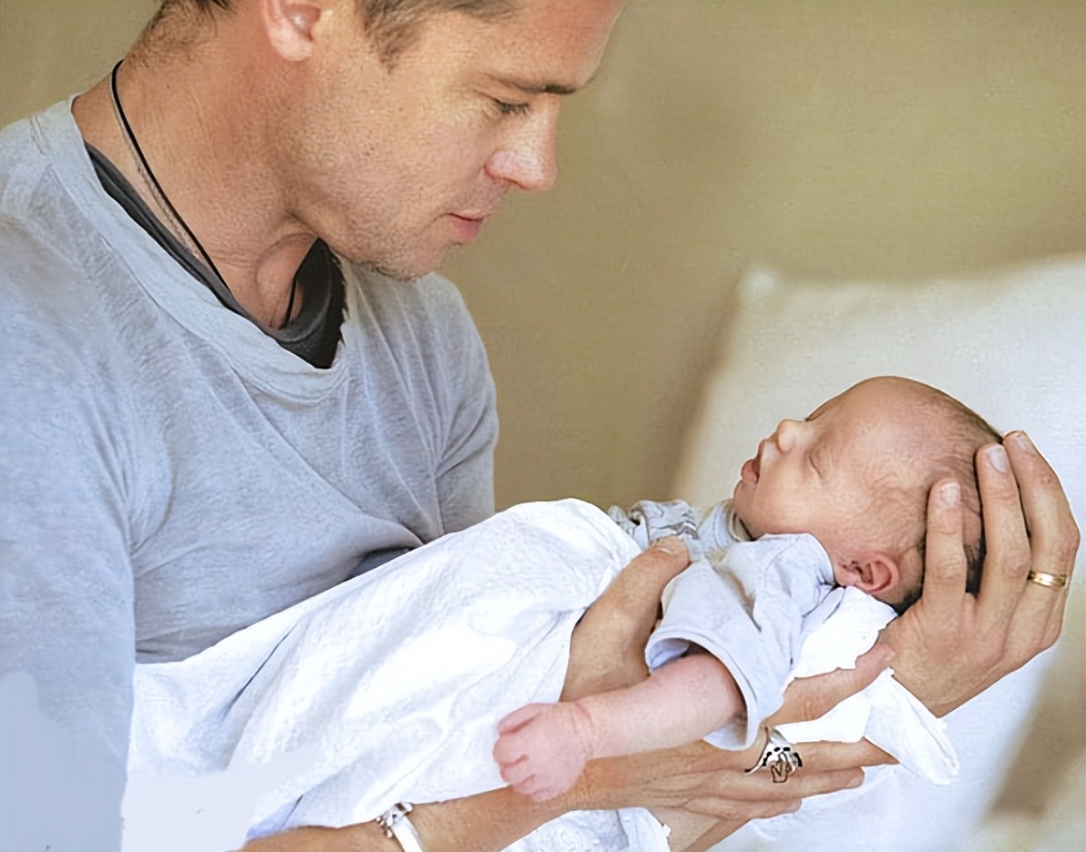 德普的女儿个子矮,皮特的长女像他也像朱莉,48岁小李子至今未婚