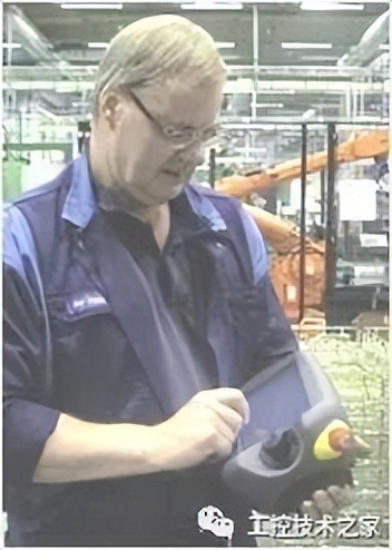 你知道机器人有几种编程方式吗？