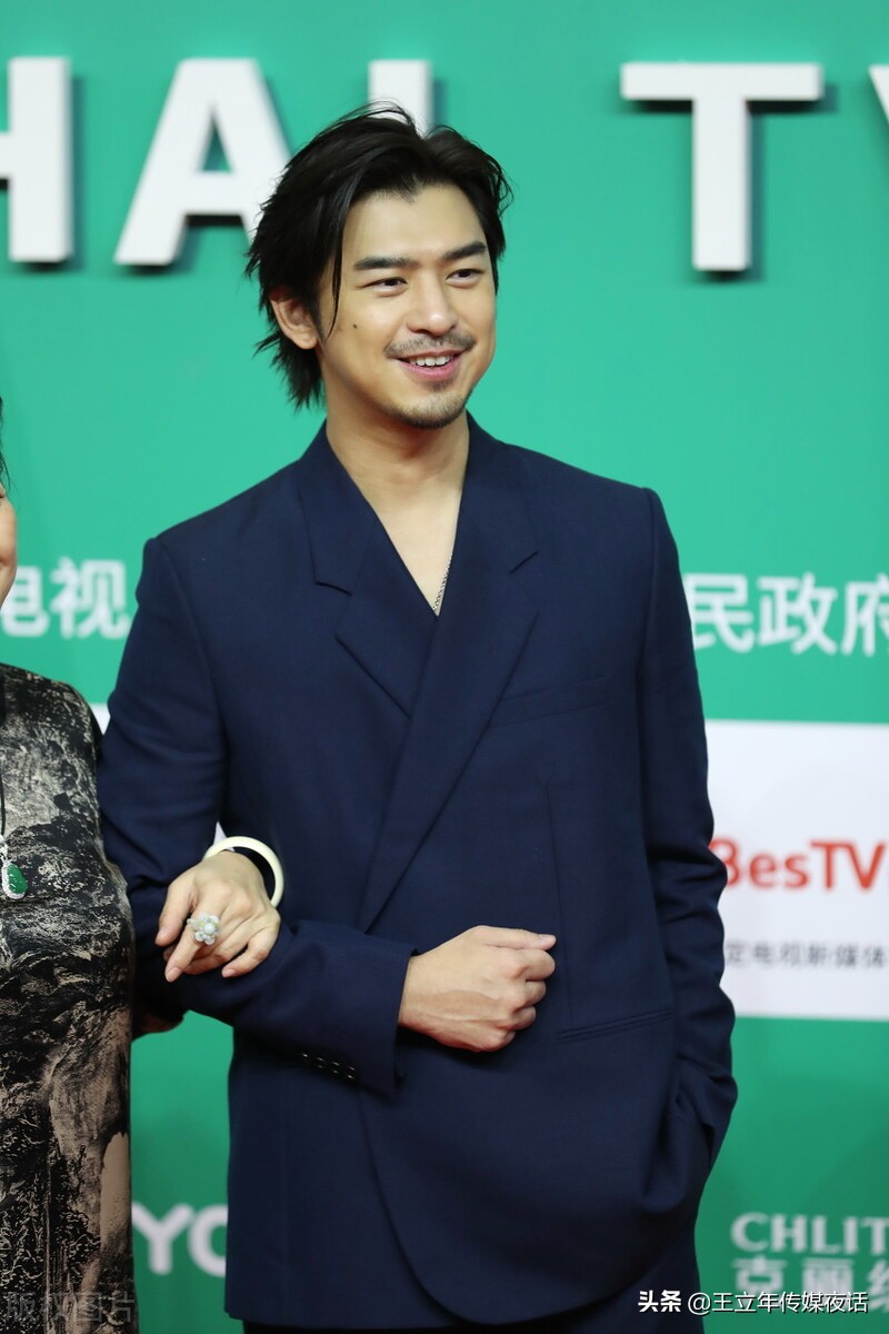 陈柏霖出席《正义的算法》特映会，拉风感满满