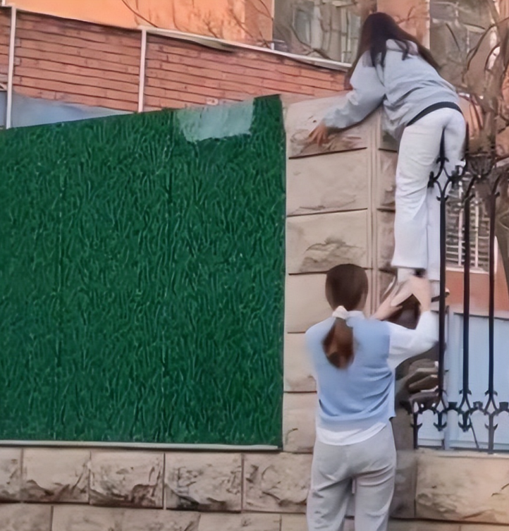 河南一高校3名女医学生，核酸检测“呈阳性”，行程轨迹惹众怒