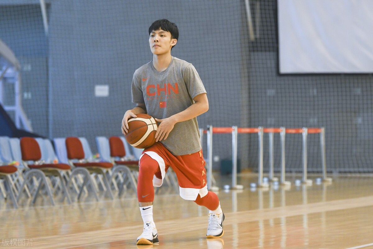 cba运动员徐杰哪里人(徐杰效力cba4个赛季,拿到三个总冠军,一共赚了