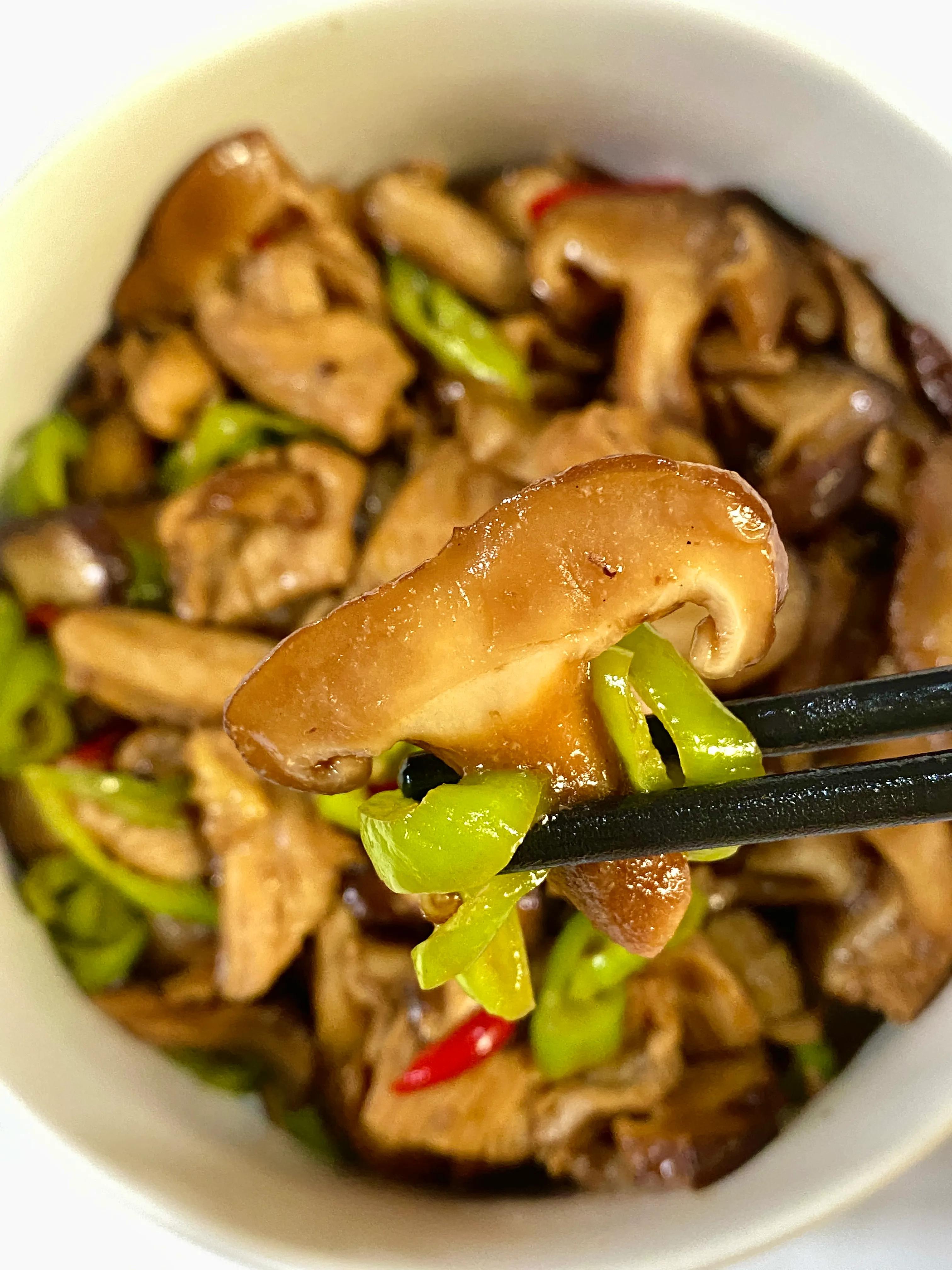图片[5]-低脂低卡又下饭的香菇炒鸡胸肉-起舞食谱网
