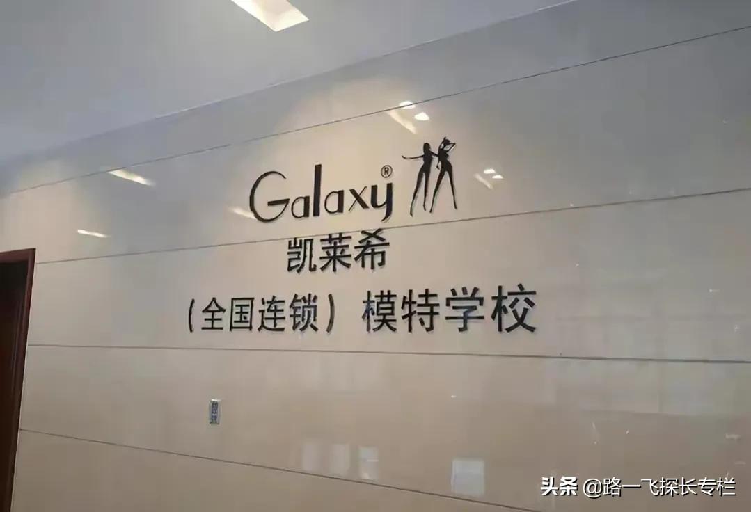 山东未婚女子瞒着母亲，借精生3混血儿，声称：当单亲妈也不结婚