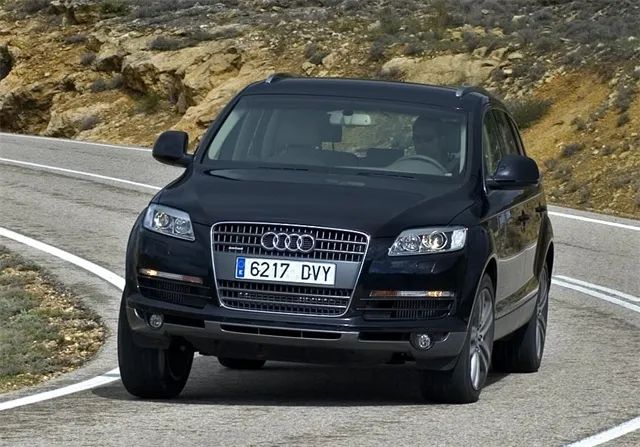车300：曾卖150万一车难求，比宝马X5霸气，如今降至60万卖不动