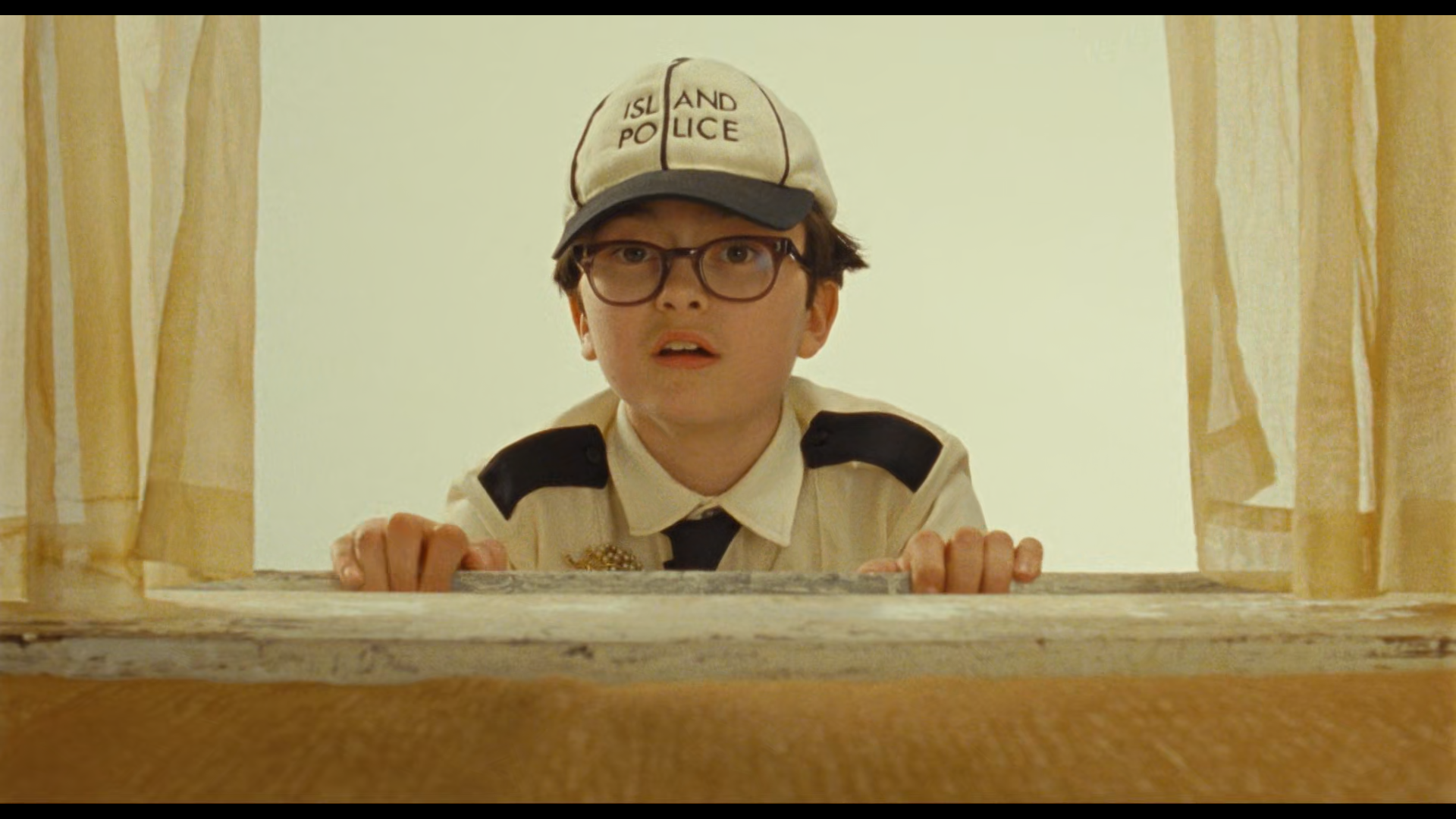 《月升王国》问题少年们的纯真爱情故事