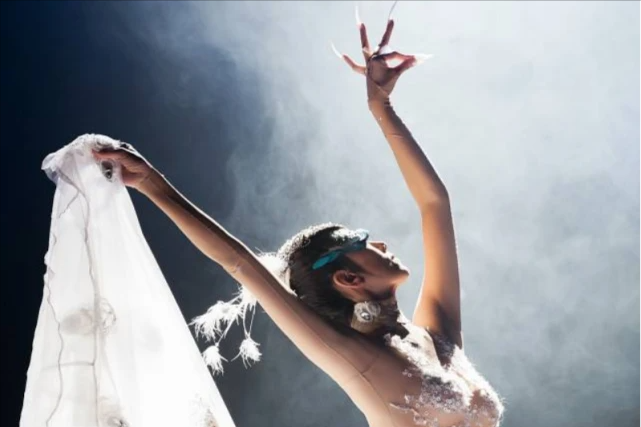 男版“杨丽萍”郭冷：对舞蹈的热爱近乎痴狂，46岁生活难以自理