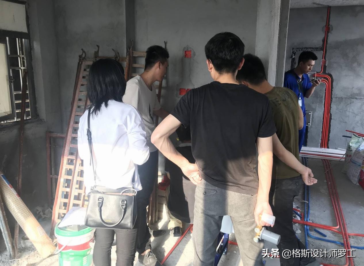 90后夫妻48㎡小家火了，超多收纳空间，卫生间玻璃间隔，好羡慕