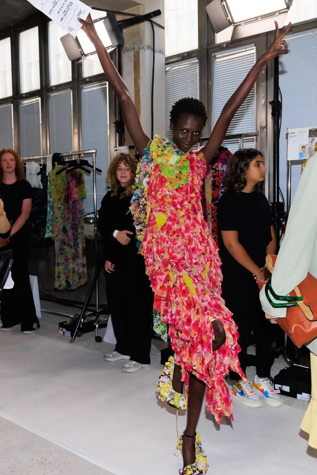 法国巴黎时装透露服装展(巴黎时装周的9天,好像过了半个多世纪)