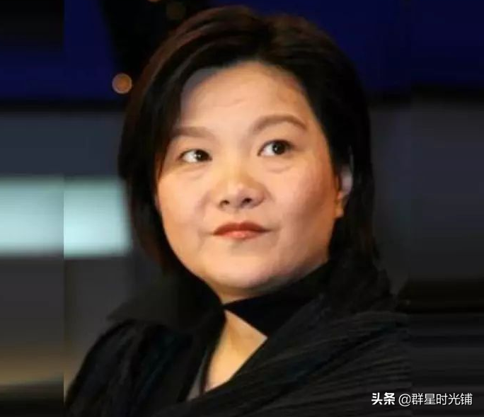 “名门痞女”洪晃，甩陈凯歌，怼王思聪，潇洒四嫁靠的不仅是家世