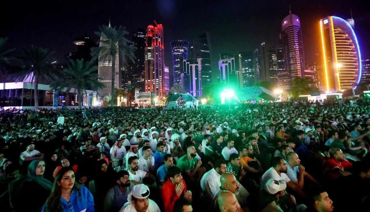 世界杯为什么全是中国广告（世界杯上铺天盖地的中国广告，到底要花多少钱？）