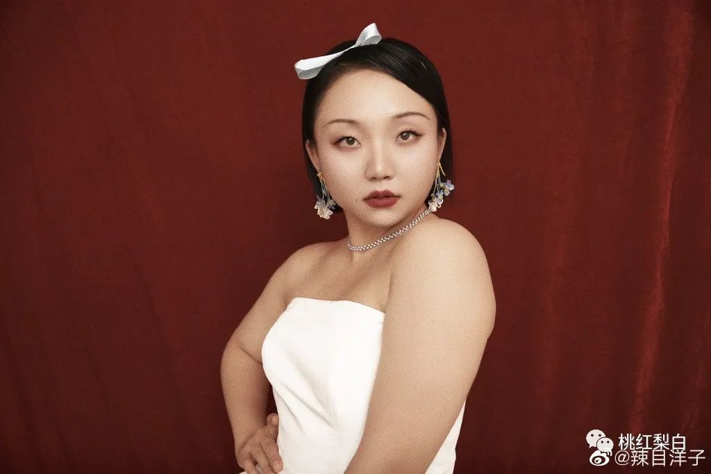 《没有工作的一年》：辣目洋子的穿搭公式，微胖女生也能穿得时髦