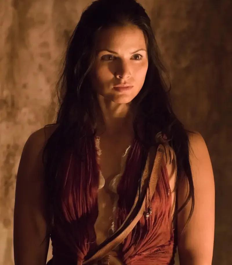 斯巴达克斯血与沙01 角斗士血与沙第二季-佳迪双