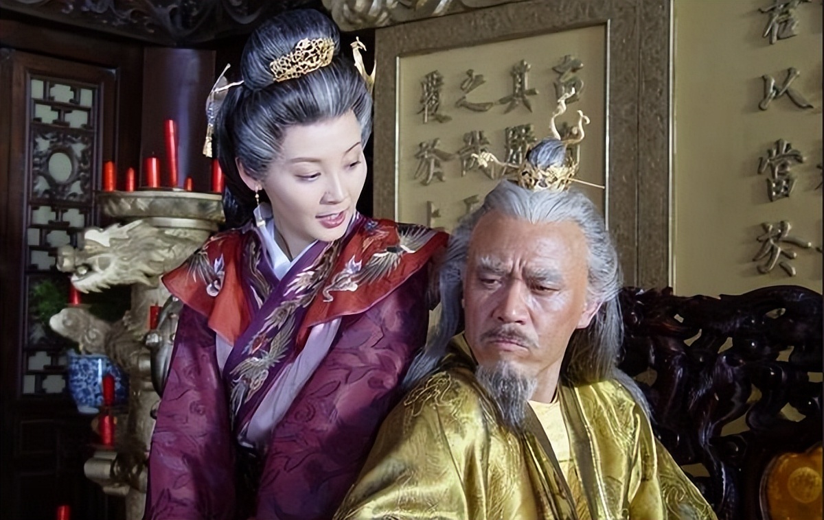 同样演“朱元璋”，把胡军与四位老戏骨放在一起，差别出来了