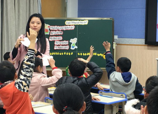 教师队伍“喜从天降”，职称和绩效或调整，部分教师工资涨幅较大