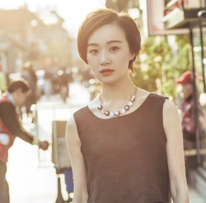 《甄嬛传》十位演员现状，多人已无人问津，有人塌房，有人被网暴