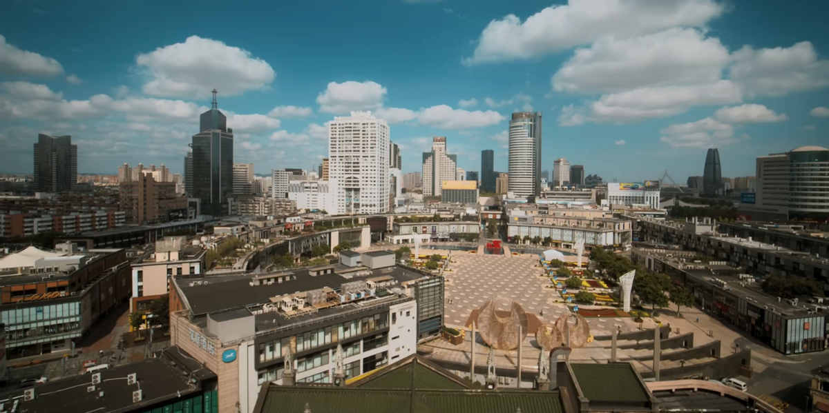 幸福到万家：全家凑35万给弟弟买房，哥嫂住400元小屋，心疼幸福