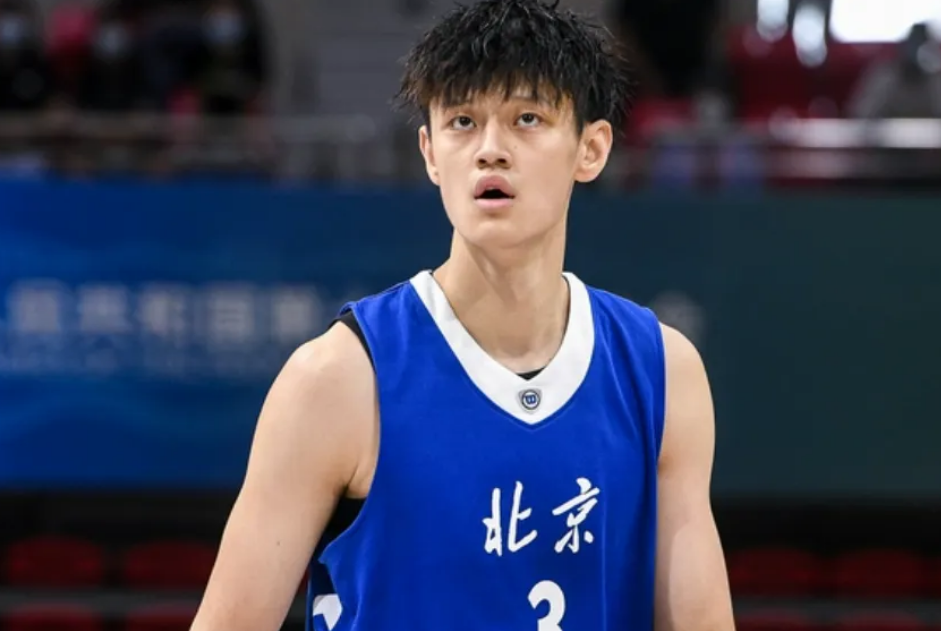 易建联在nba什么水平(10年了，如今回头看，才明白易建联到底有多强)