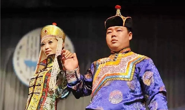 “达赖”与“班禅”究竟是什么关系？二者谁的地位更高？