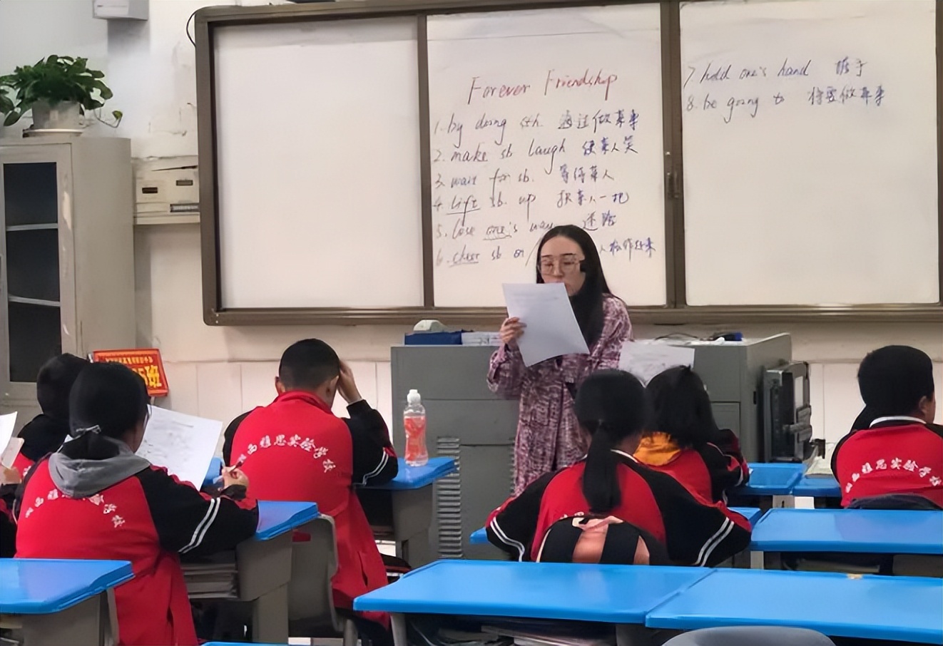 清华大学课堂随拍，几乎都采用全英文授课，国际化还是过度追捧？