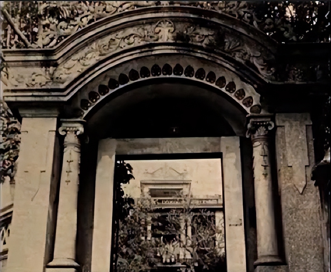 她被誉为万婴之母，接生袁隆平等五万名婴儿，自己却没结婚没孩子