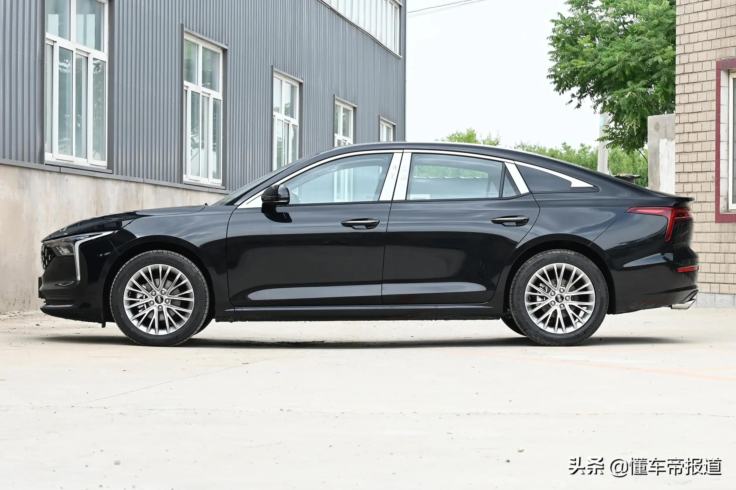 新车|8.59万起,降价增配能否打动你?2022款奔腾B70/T55上市