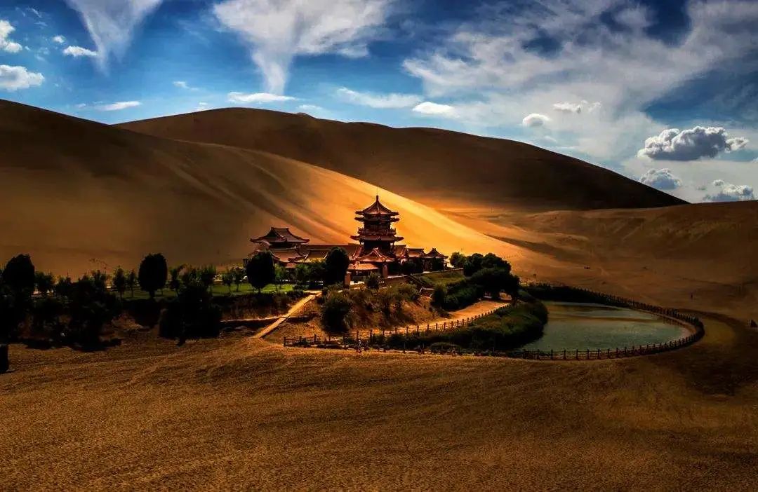 五一不知道去哪里旅行，这8个中国最美的地方，也许可以给你答案