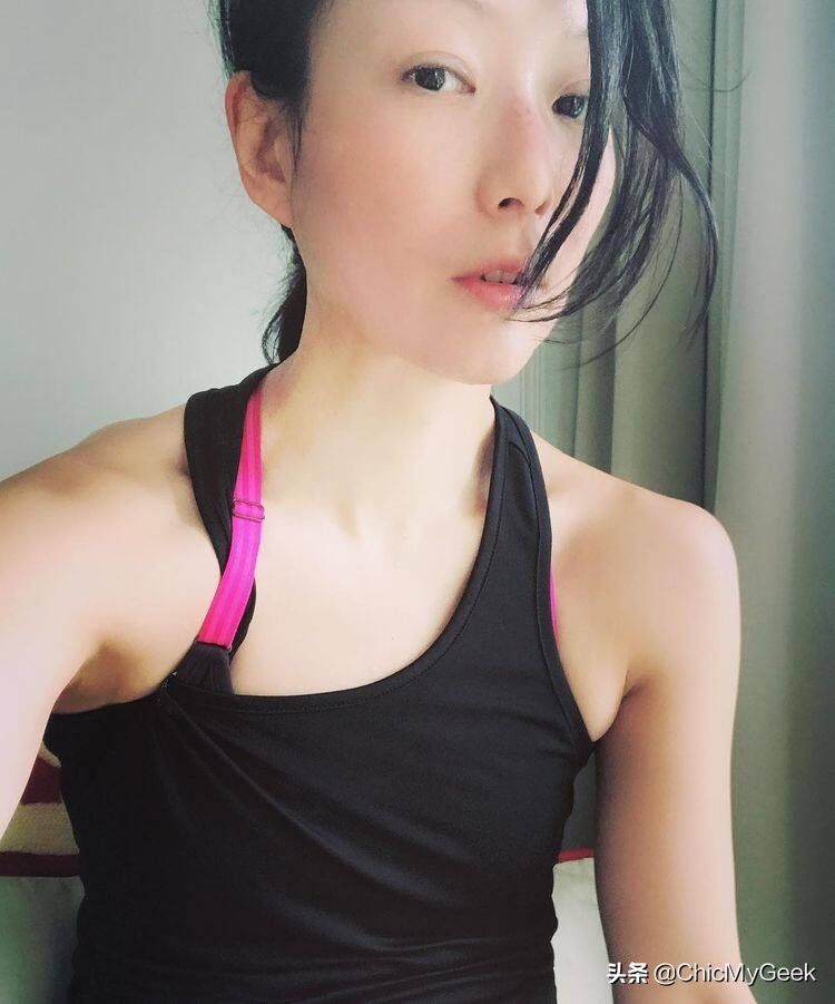 女明星素颜自拍暴真面目！容祖儿意外清丽，刘嘉玲完全看不出年纪