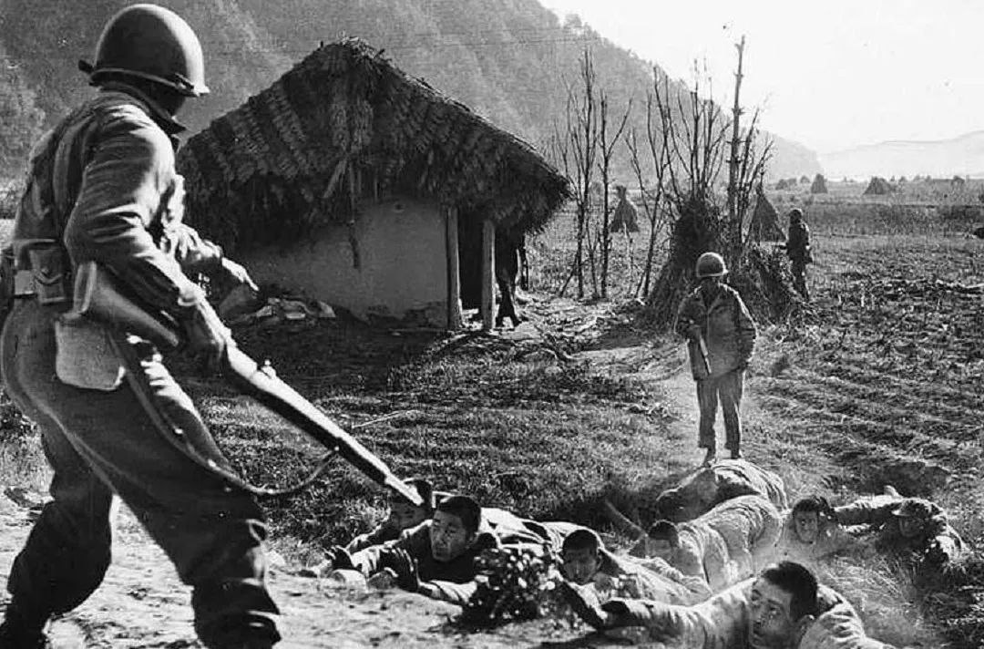 真实的鬼子进村的样子:千万别被抗日神剧骗了,现实其实很残酷