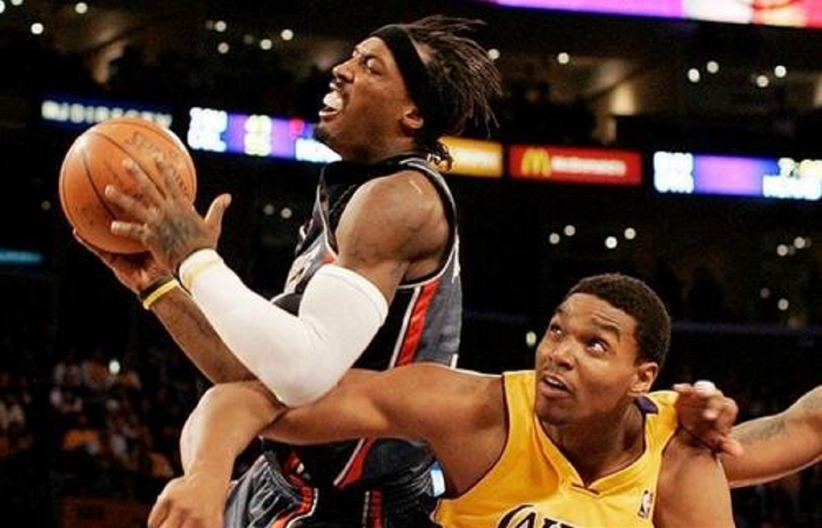 nba犯规战术有哪些（你印象最深的NBA赛场上恶劣的犯规有哪些？）