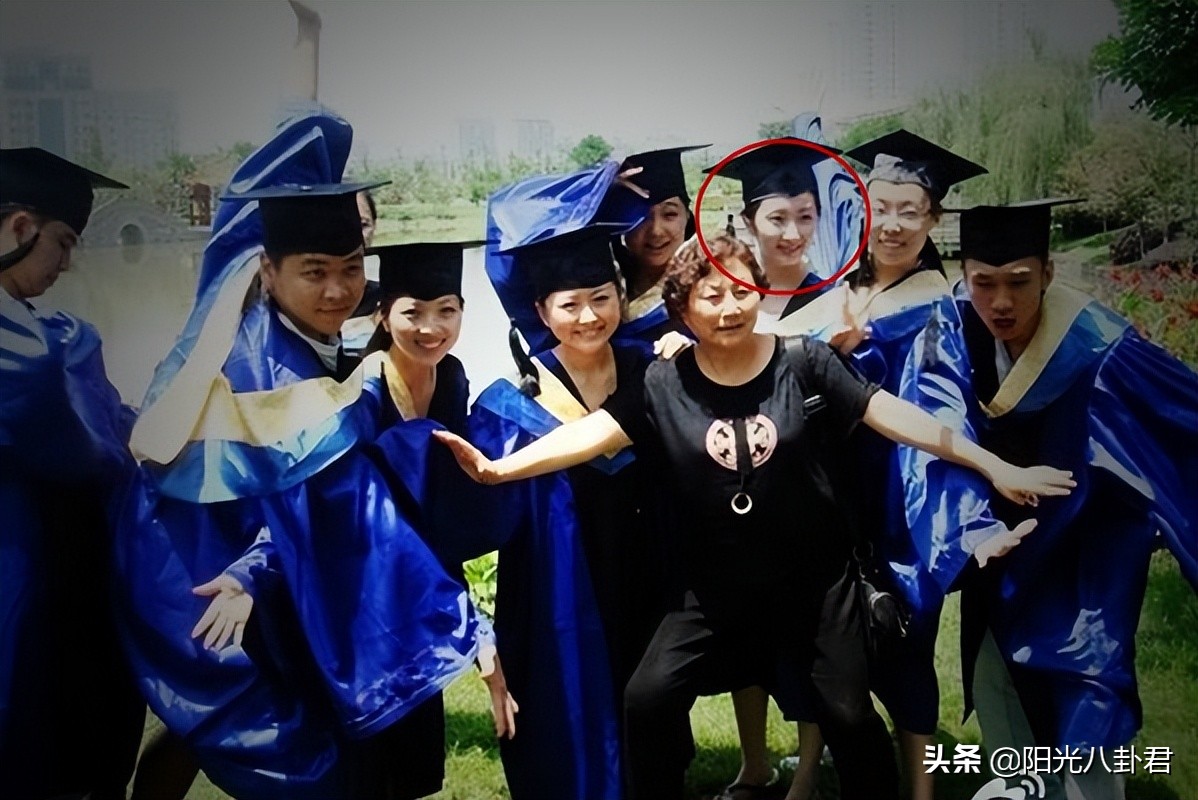 从宁浩电影女主到18线，被传介入车晓婚姻前途尽毁，她经历了什么