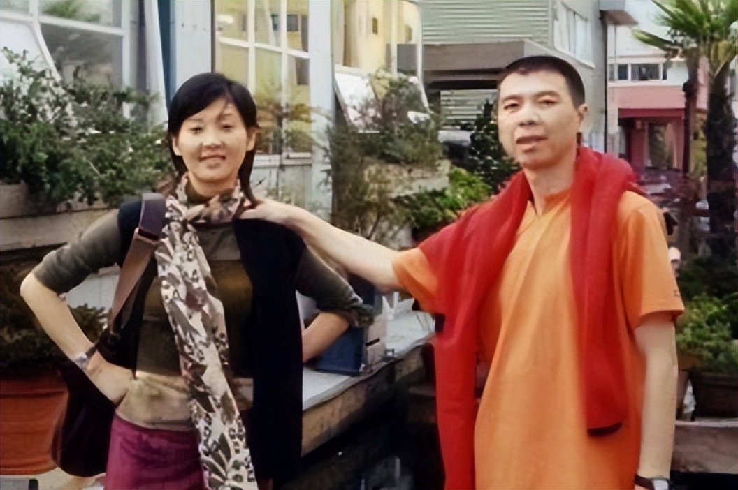 23年后再看冯小刚与徐帆的婚姻，才明白她的隐忍是最好的选择
