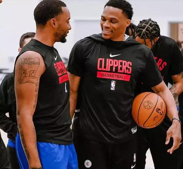 如何看nba直播比赛（央视体育今日直播：NBA常规赛（国王-快船），CCTV5直播）-华海博客