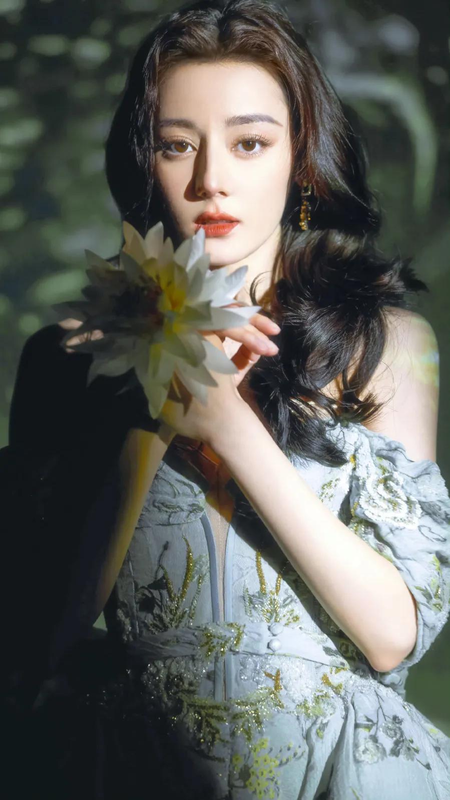 精美图集｜迪丽热巴美图