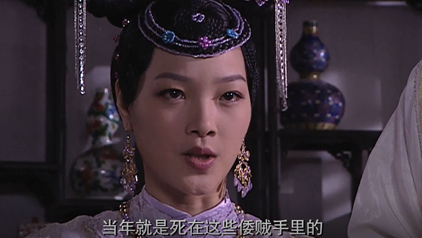王爷的妾室为了争宠，在饭桌上干呕起来，谎称自己怀孕了，国产片