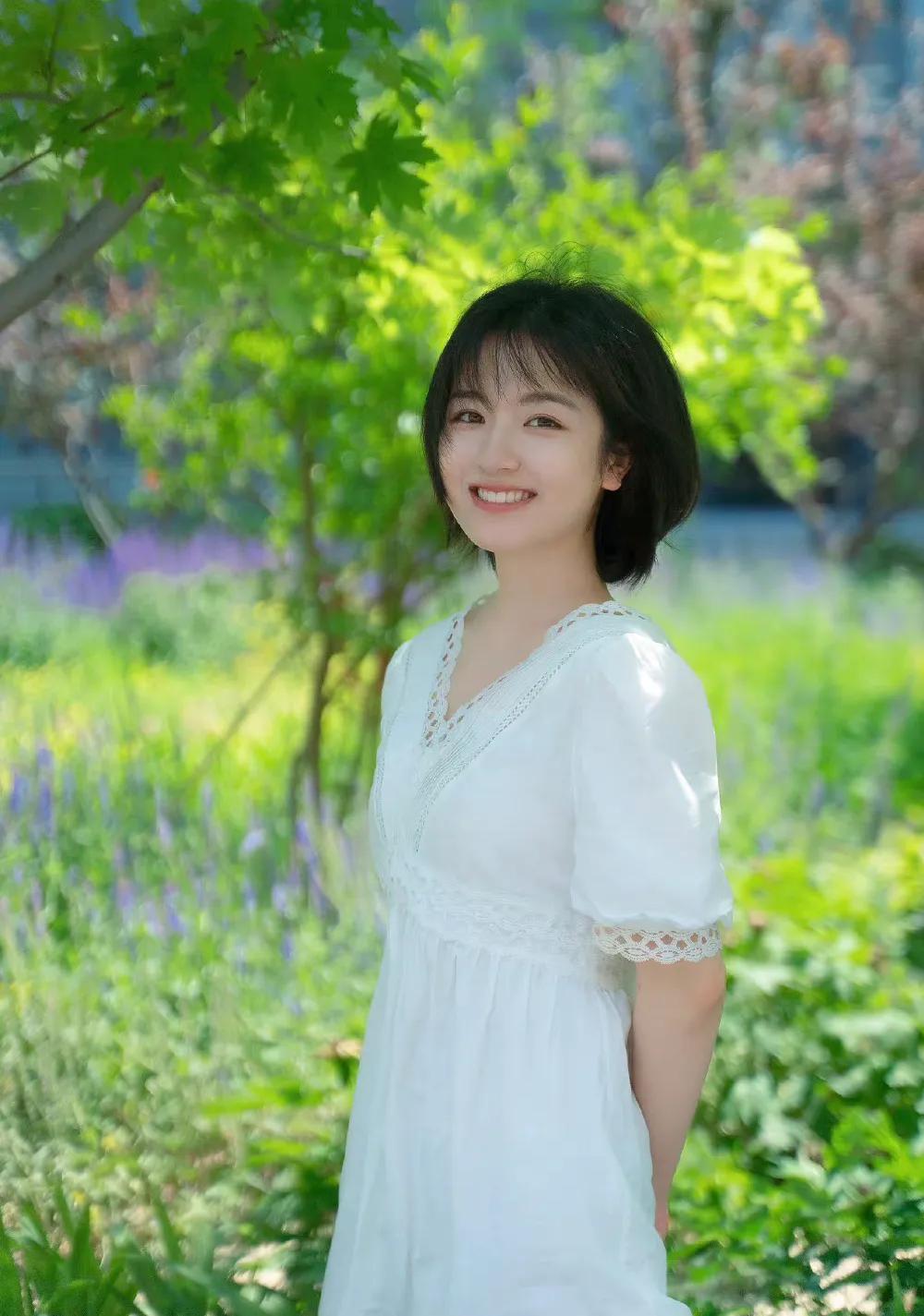 李兰迪近期穿搭