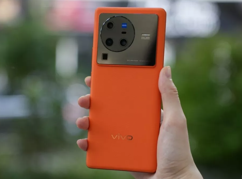 暑假出行拍照必备，这三款手机值得考虑，照片质感瞬间翻倍