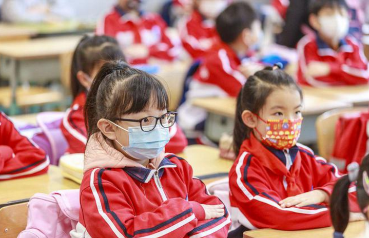 官方公告已经准备好了（官方最新通知，2023中小学或迎大面积学位短缺，家长需提前做准备）